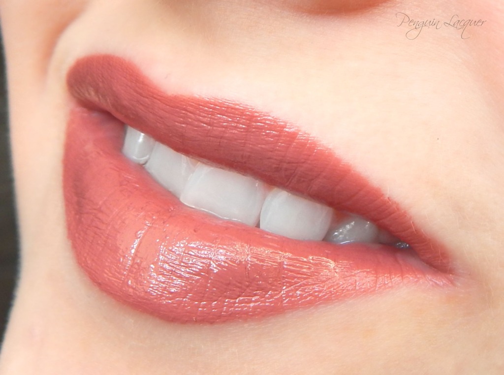 Nyx extra creamy lipstick 565 b52 mund offen 